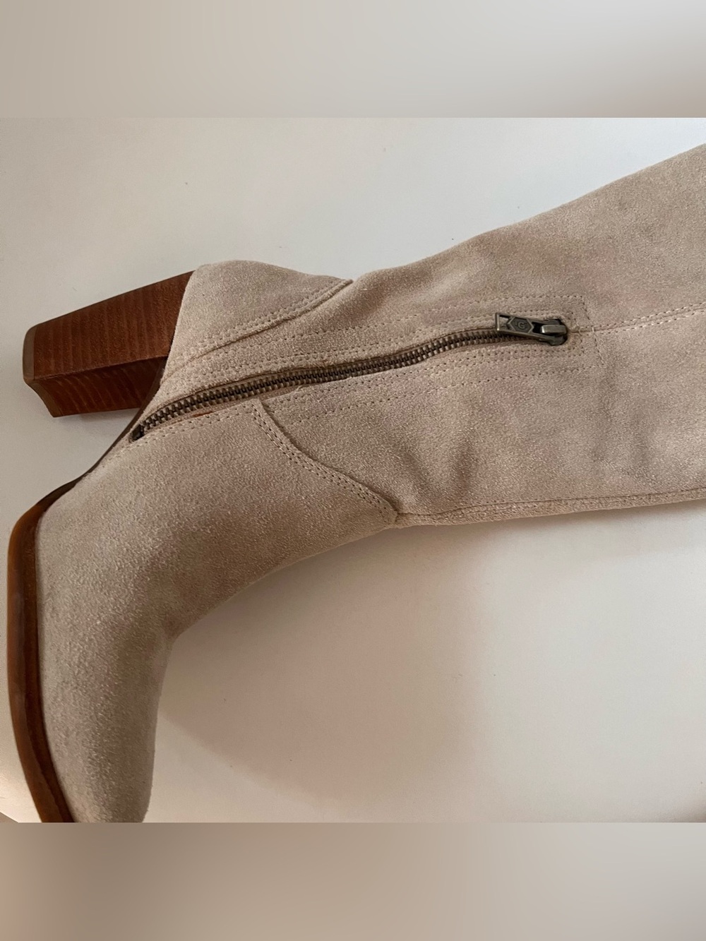 UGG Ava Knee High Waterproof Sheepskin Block Heel Boots Tan Women's US 6 - Picture 5 of 8